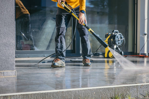 Garage Pressure Washing in Fort Lupton, CO